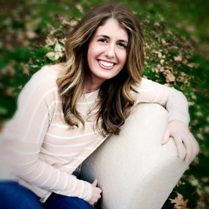 Meet your Posher, Melissa